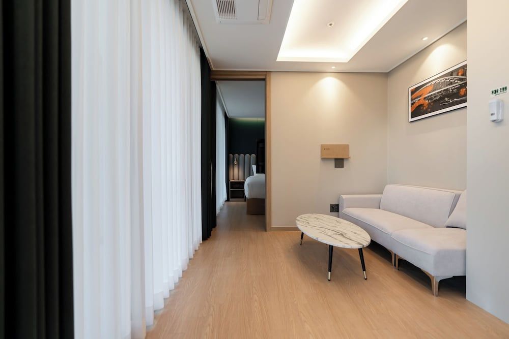 D.OV Haeundae Hotel Superior Double Room 7