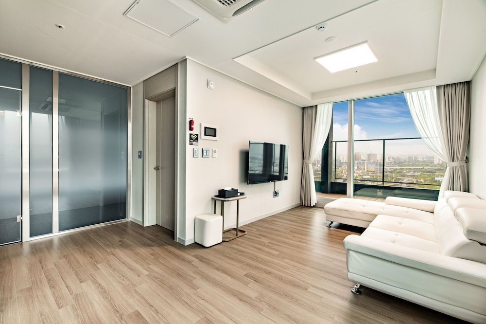 K-Hills The Terrace Grand Penthouse, Terrace, Lake View (Netflix available) 4