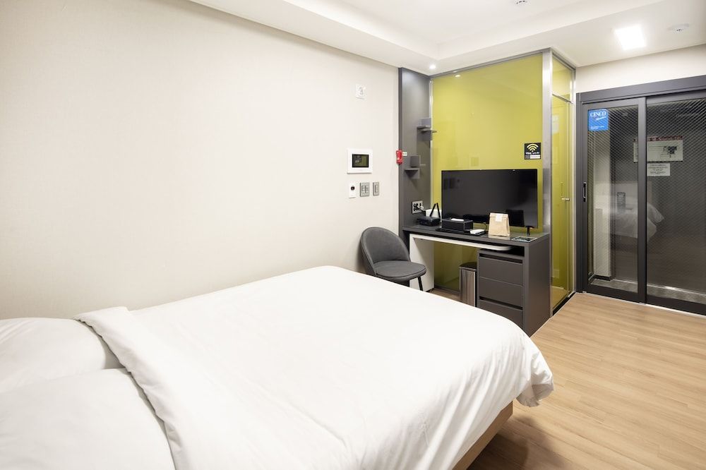 K-Hills The Terrace Standard Double Room, Terrace (Netflix available) 2