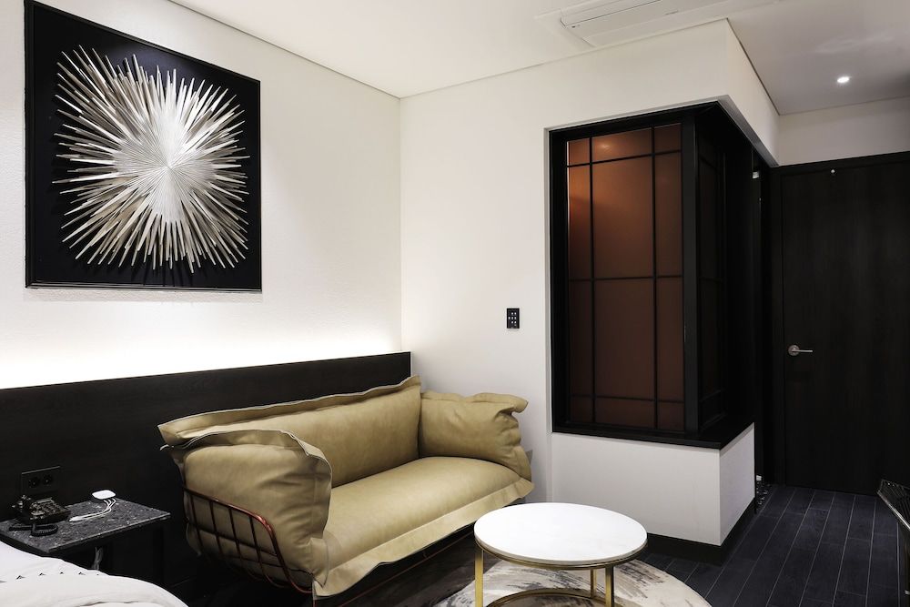 Mari Hotel Premium Double Room 9