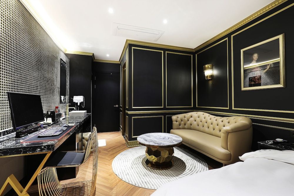 Mari Hotel Luxury Double Room 16