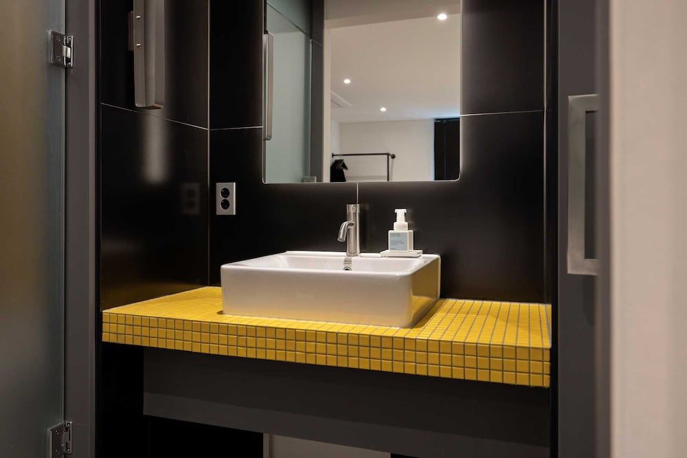 Moor Hotel by Anook Mokpo Wave 12