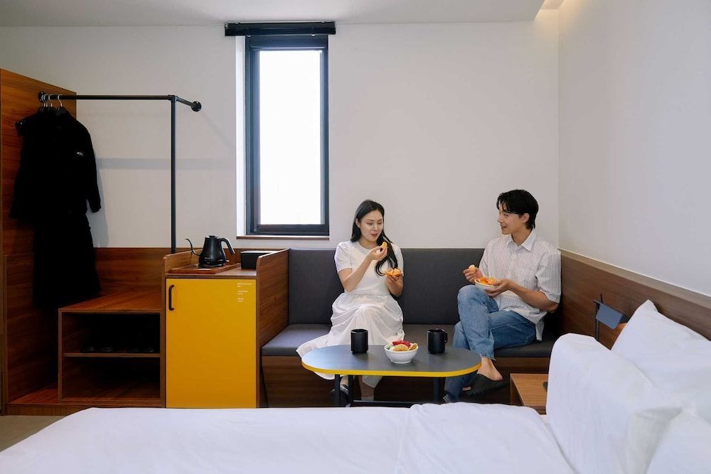 Moor Hotel by Anook Mokpo Deluxe 8