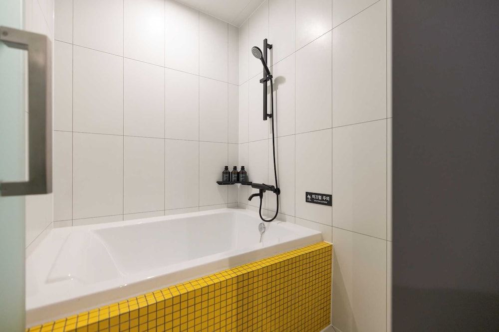 Moor Hotel by Anook Mokpo JOYFUL 8