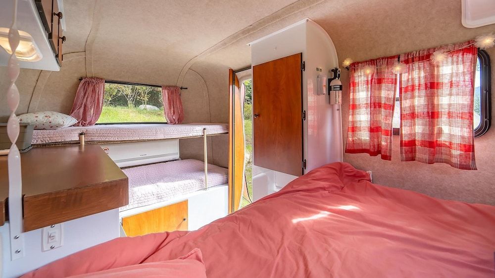 Geumsan Lalaland Caravan Basic Room, 1 Bedroom (Caravan (Lavenderpink)) 3