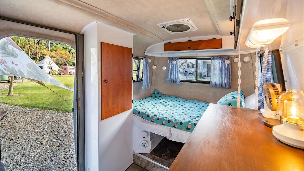 Geumsan Lalaland Caravan Basic Room, 1 Bedroom (Caravan (Deep blue)) 2
