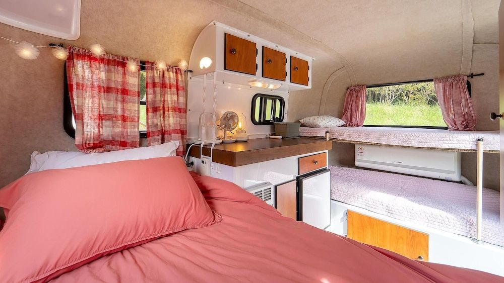 Geumsan Lalaland Caravan Basic Room, 1 Bedroom (Caravan (Lavenderpink)) 2