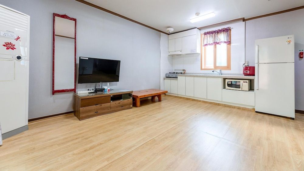 Gapyeong Rainbow Pension Basic Room, 1 Bedroom (Bora) 6