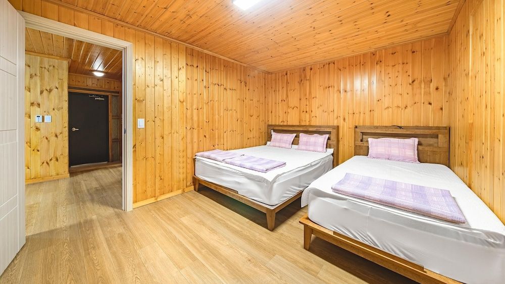 Gapyeong Humantown Pension Basic Room, 4 Bedrooms (Yeonkkotdong)