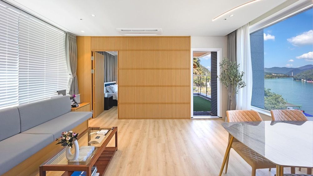 Gapyeong Laputa Resort Basic Room, 1 Bedroom (103(Riverview)) 5