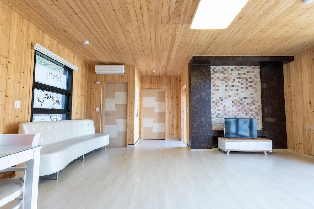 Gapyeong Yeolhodang Pension Basic Room, 1 Bedroom (hak) 5