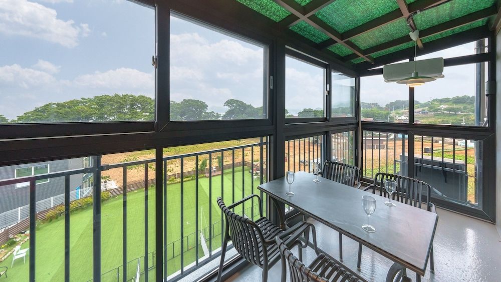 Namhae Dangdangi Dog Pension Blue Basic Room, 1 Bedroom (Malte2) 6