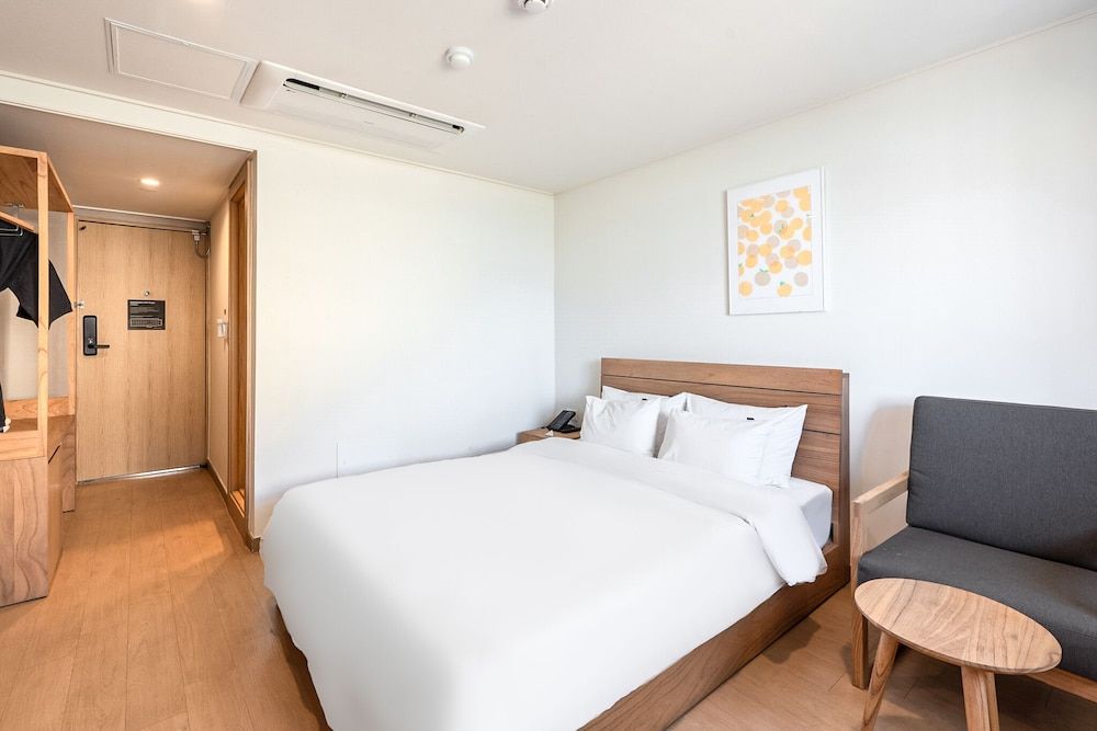 Heyy Seogwipo Standard Double 7