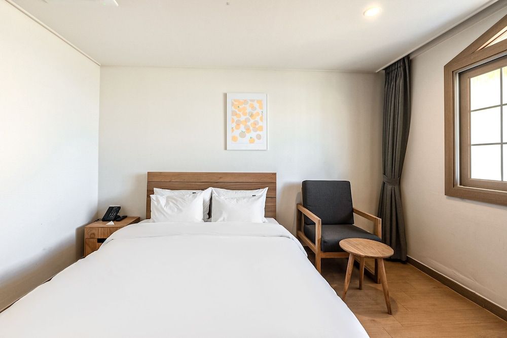 Heyy Seogwipo Standard Double 6