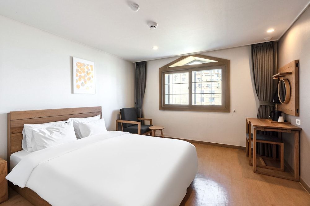 Heyy Seogwipo Standard Double 4