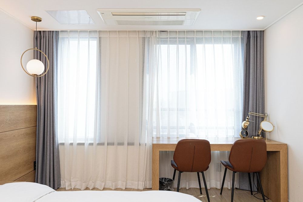 Hotel The Grang Jungmun Premium Double Room 14