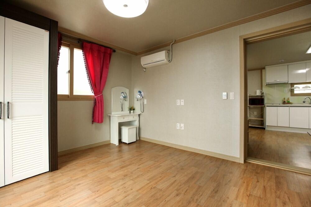 Mulbit Hanul Room (Eunhasoo) 6