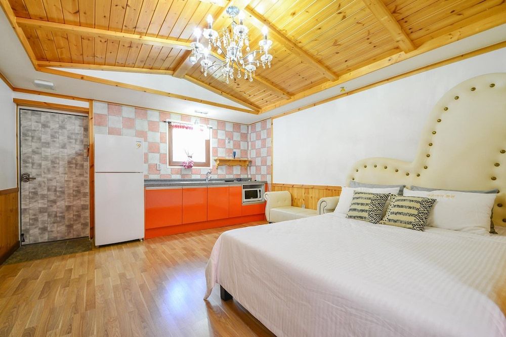 Geoje Gaonara Pension Basic Room, 1 Bedroom (Geejoonghae(SPA)) 2