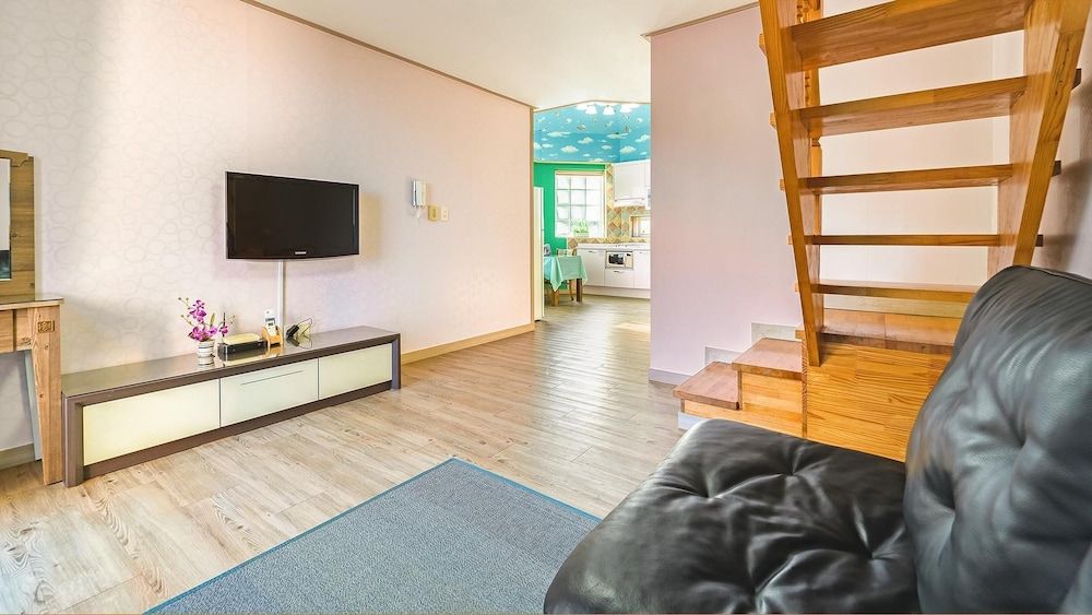 Geoje Araon Pension Basic Room, 1 Bedroom (Carib (bok-cheung)) 7