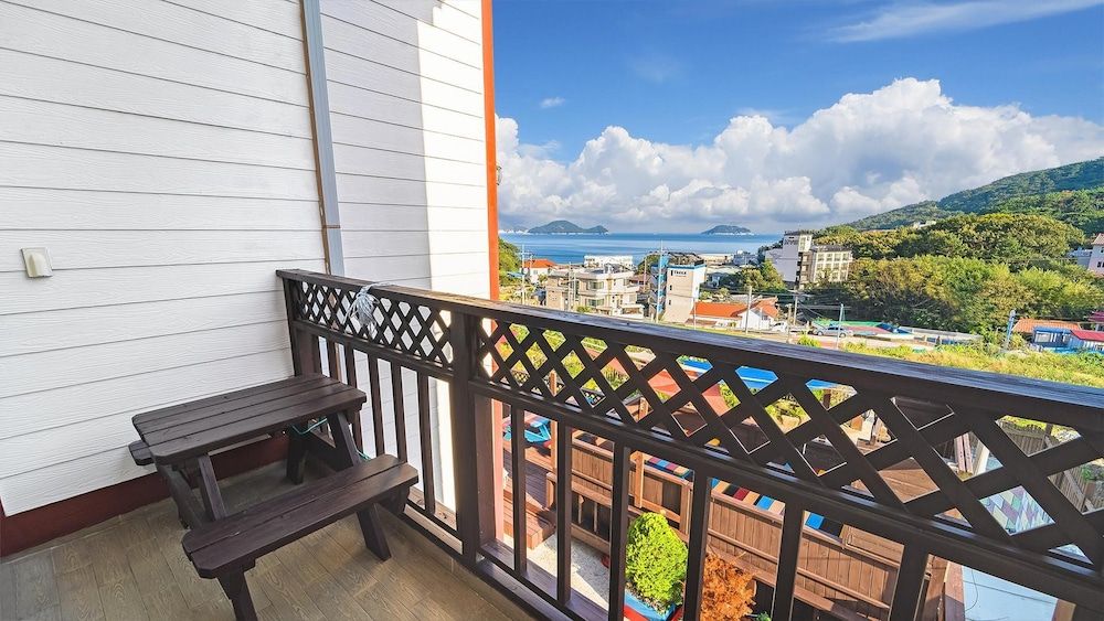 Geoje Araon Pension Basic Room, 1 Bedroom (Carib (bok-cheung)) 4