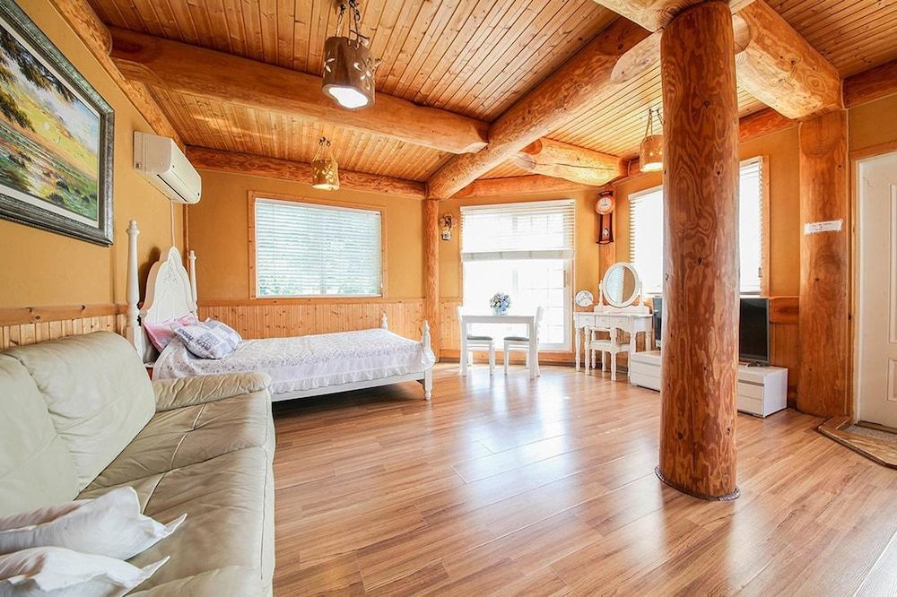 Samcheok Yeondam Pension Basic Room, 1 Bedroom (bootkkot) 2