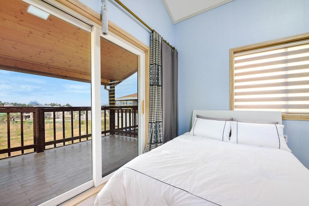 Samcheok Good Friend Pension Basic Room, 1 Bedroom (202 ( F2 )) 3