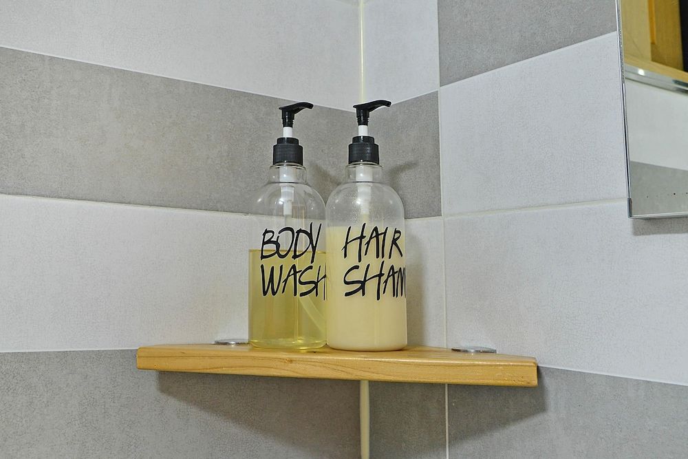 Samcheok View of Sea Pension Basic Room, 1 Bedroom (Pyeonbaeknamu ( F2 )) 11