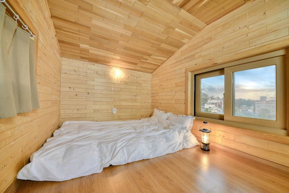 Samcheok View of Sea Pension Basic Room, 1 Bedroom (Pyeonbaeknamu ( F2 ))