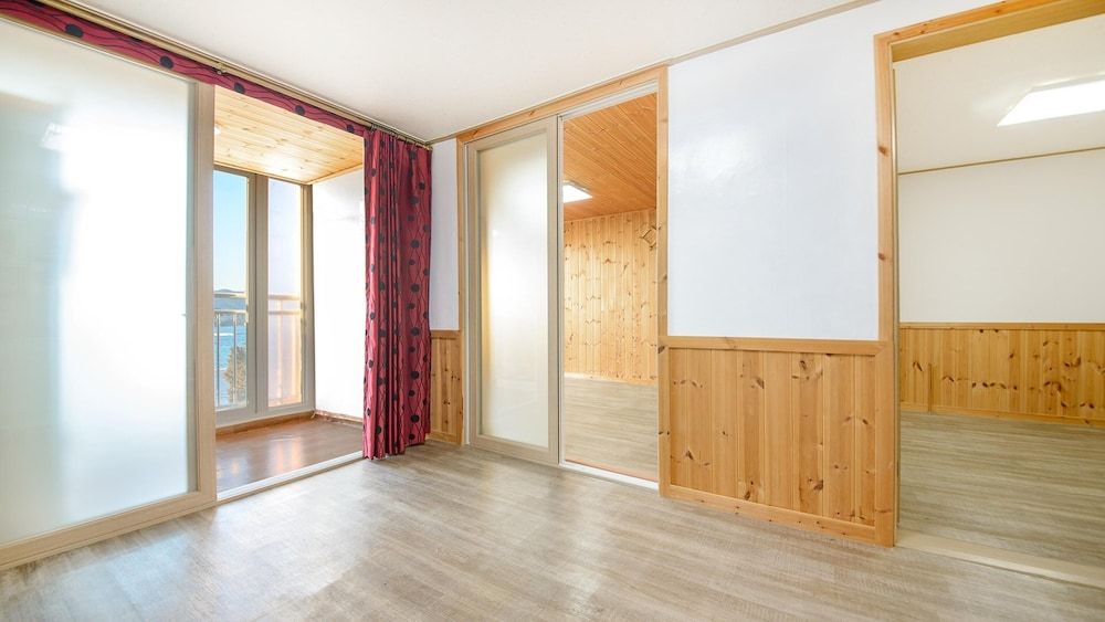 Samcheok sky Pension Basic Room, 2 Bedrooms (A301(danchebang)) 9