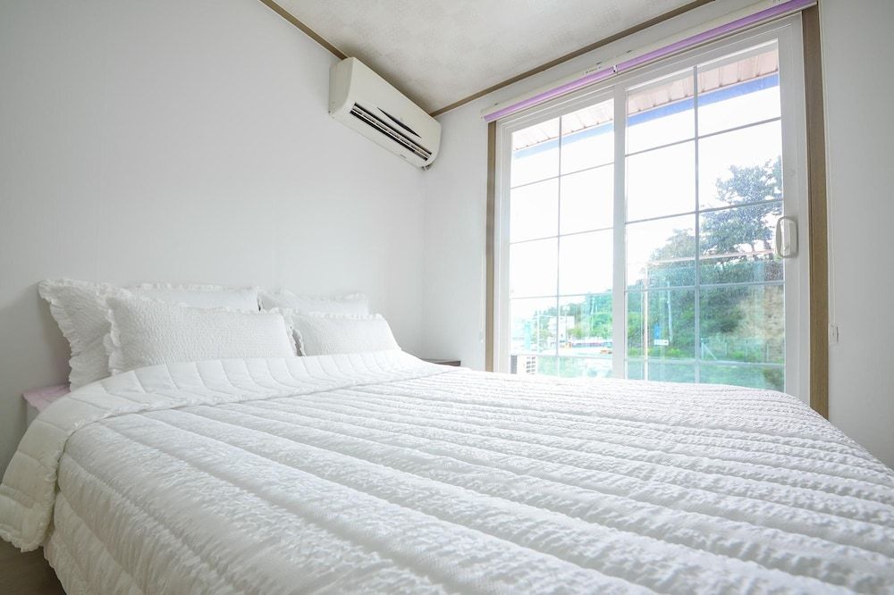Samcheok Healingcamp Pension Basic Room, 1 Bedroom (B-Alcaid) 2