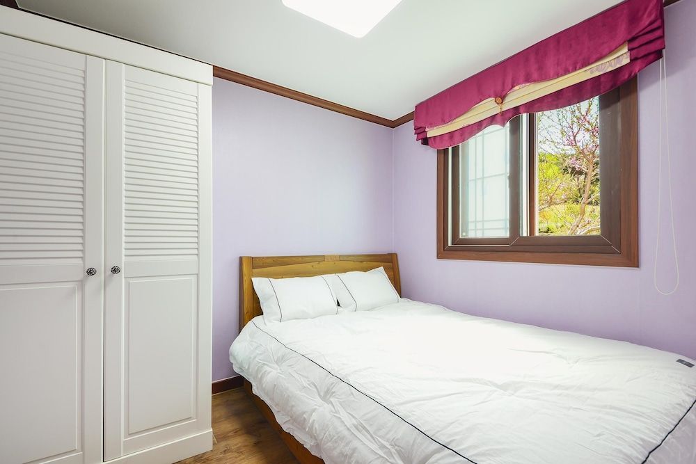 Samcheok Duelkkot Pension Basic Room, 1 Bedroom (Soosunhwa ( F1 )) 2