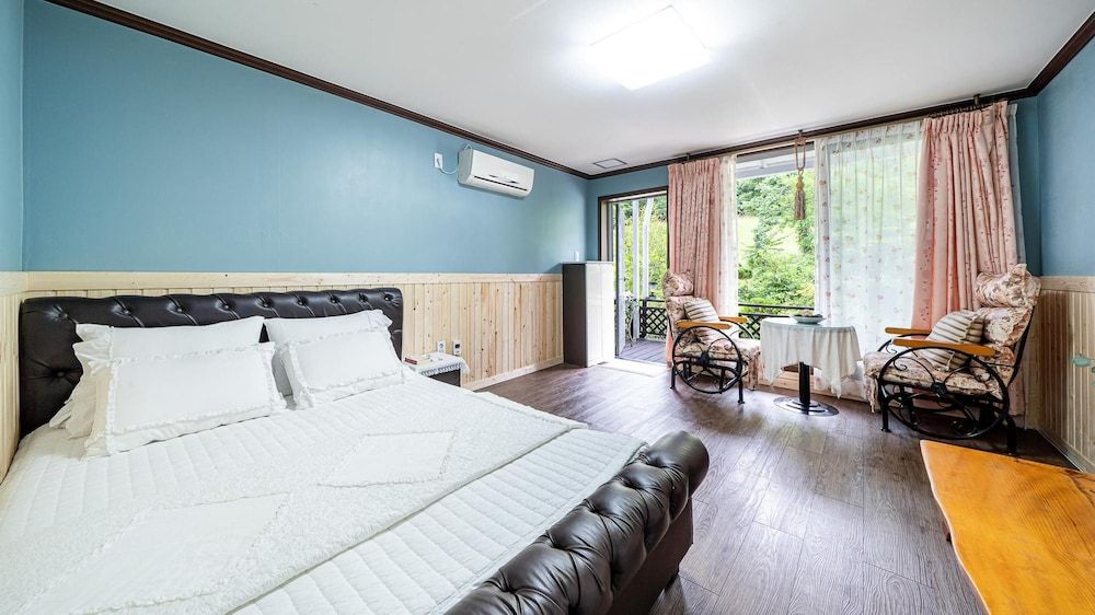 Samcheok Garden Pension Basic Room, 1 Bedroom (Whiparamsae ( F1 )) 4