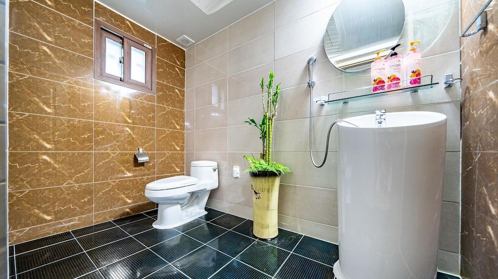 Samcheok Garden Pension Basic Room, 2 Bedrooms (Keukrakjo) 6