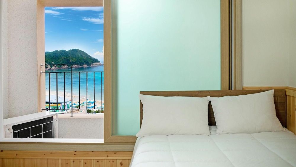 Samcheok Haega Pension Basic Room, 1 Bedroom (202(ocean view)) 4
