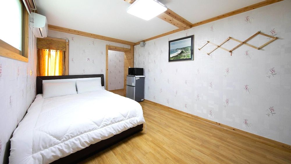 Samcheok Sol Beach Pension Basic Room, 1 Bedroom (Viloet) 2