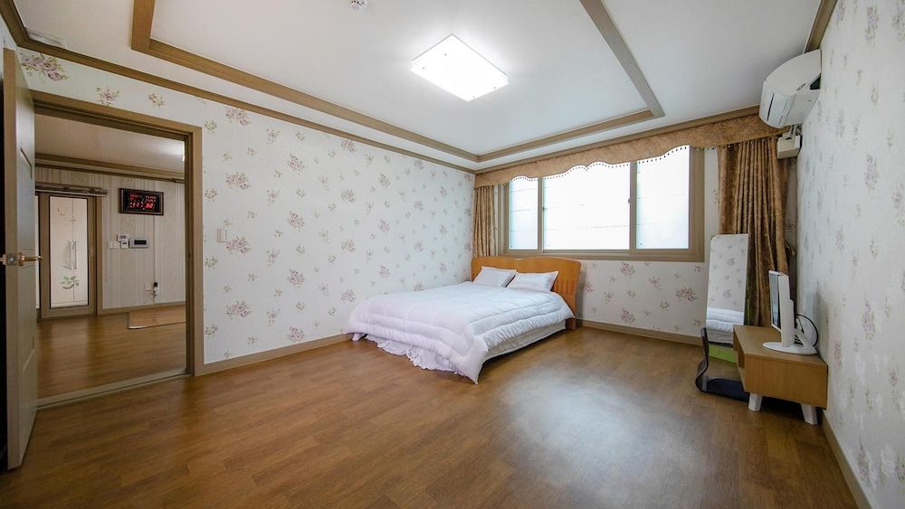 Samcheok Eoulim Pension Basic Room, 1 Bedroom (101)
