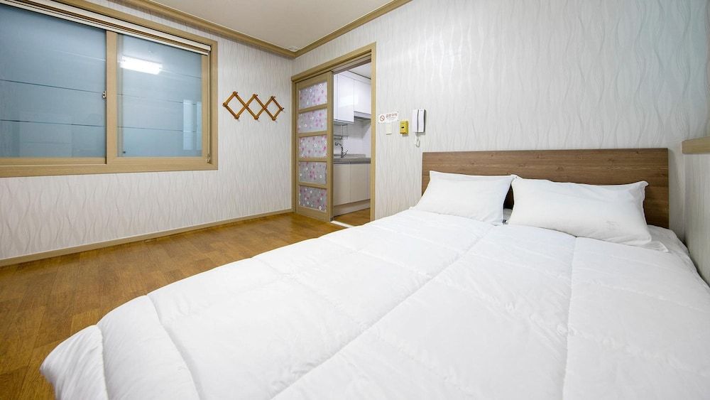 Samcheok Eoulim Pension Basic Room, 1 Bedroom (102)