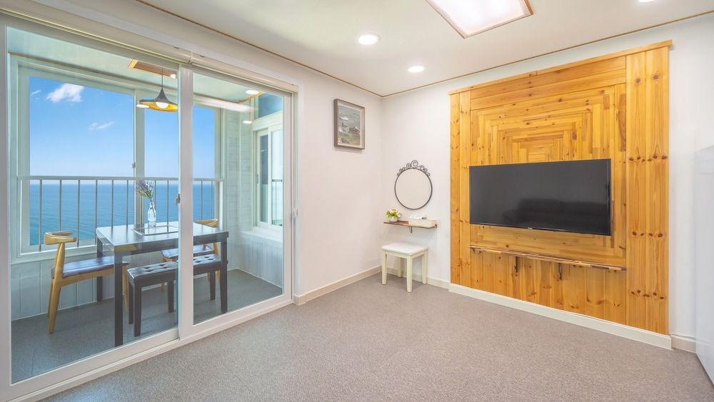 Samcheok Padosori Pension Basic Room, 1 Bedroom (302) 6