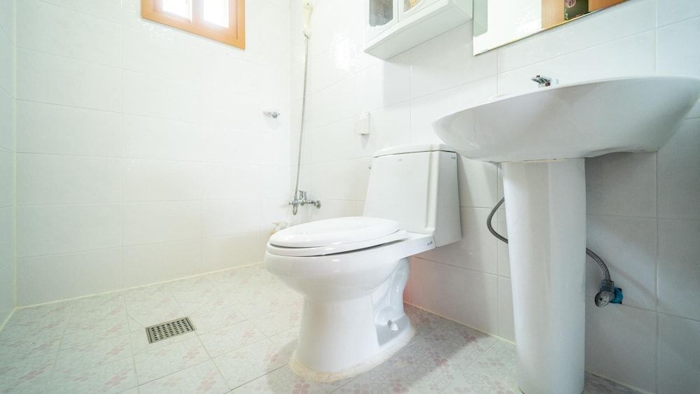 Samcheok Dasarang Pension Basic Room, 2 Bedrooms (daenamu(38pyeong)) 3