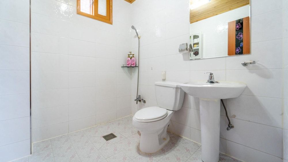 Samcheok Dasarang Pension Basic Room, 1 Bedroom (maehwa(10pyeong)) 7