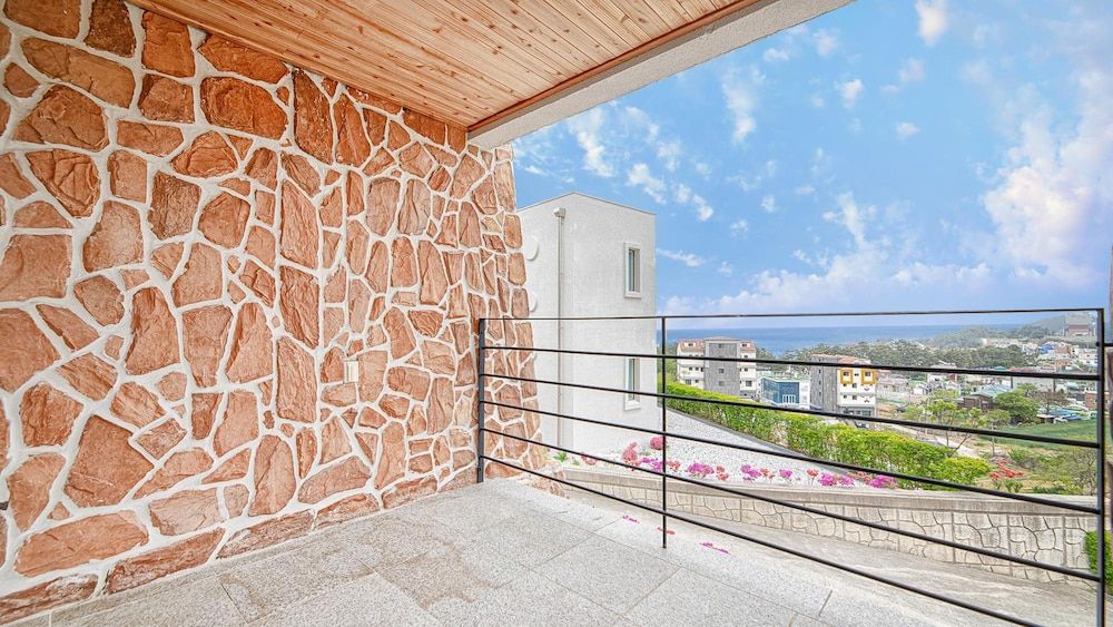 Samcheok Santorini Pension Basic Room, 1 Bedroom (3dadong 102) 5