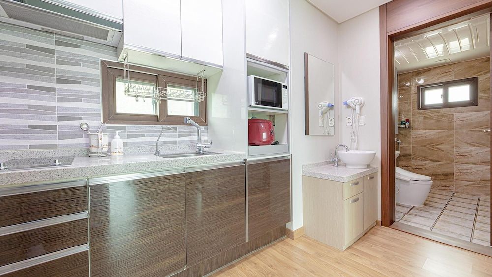 Samcheok Santorini Pension Basic Room, 1 Bedroom (3dadong 101) 6