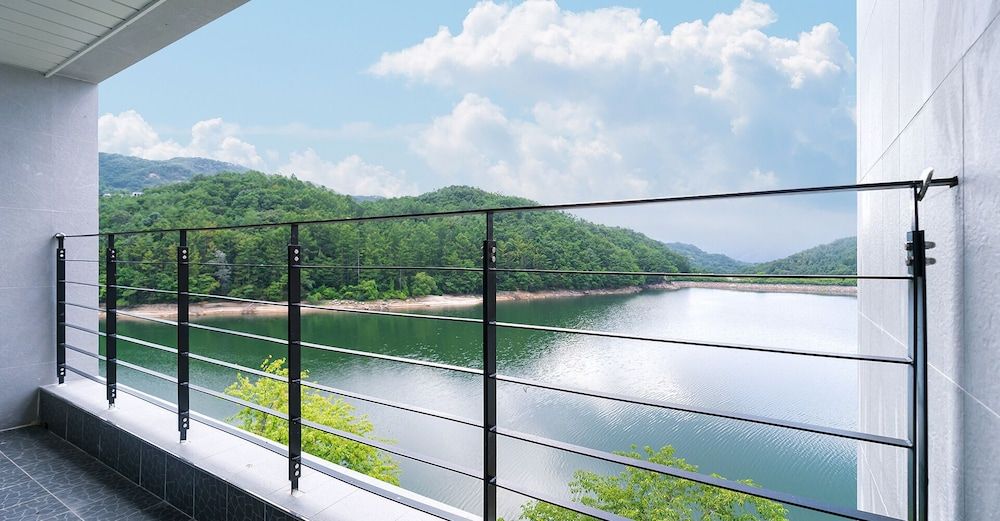 THE KAYS Penthouse (A, Bathtub unavailable) 5