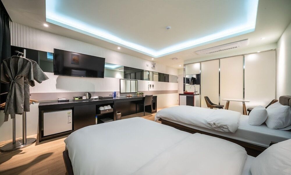 Gimpo Pentastar Hotel Standard Twin Room