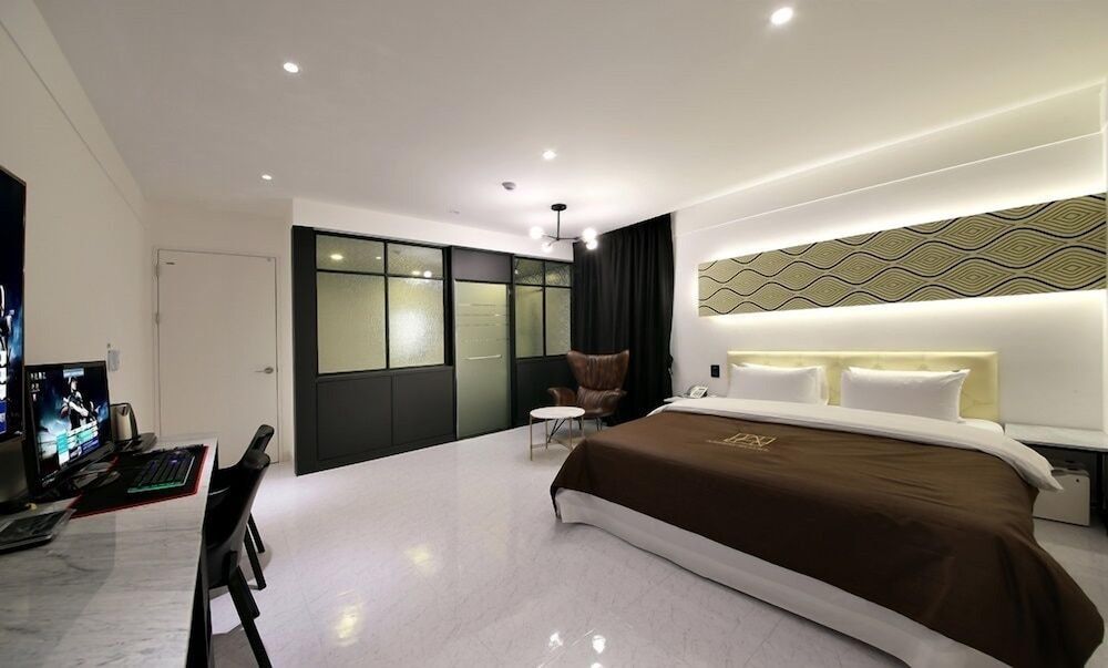 Gimpo Assem Hotel Deluxe Double Room