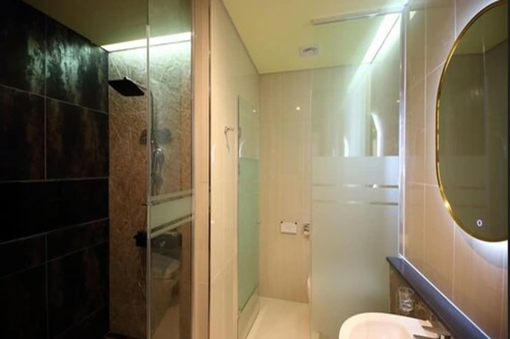 Gimpo Stavia Hotel Deluxe Double Room 11