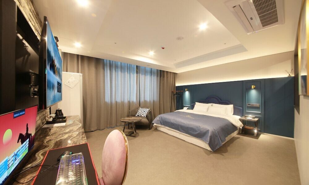 Gimpo Hotel M Tower Deluxe Double Room 5