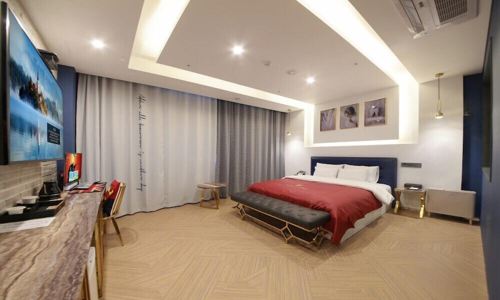 Gimpo Hotel M Tower Deluxe Double Room 10