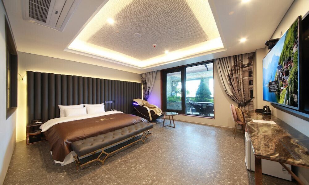 Gimpo Hotel M Tower Deluxe Double Room, Terrace 11