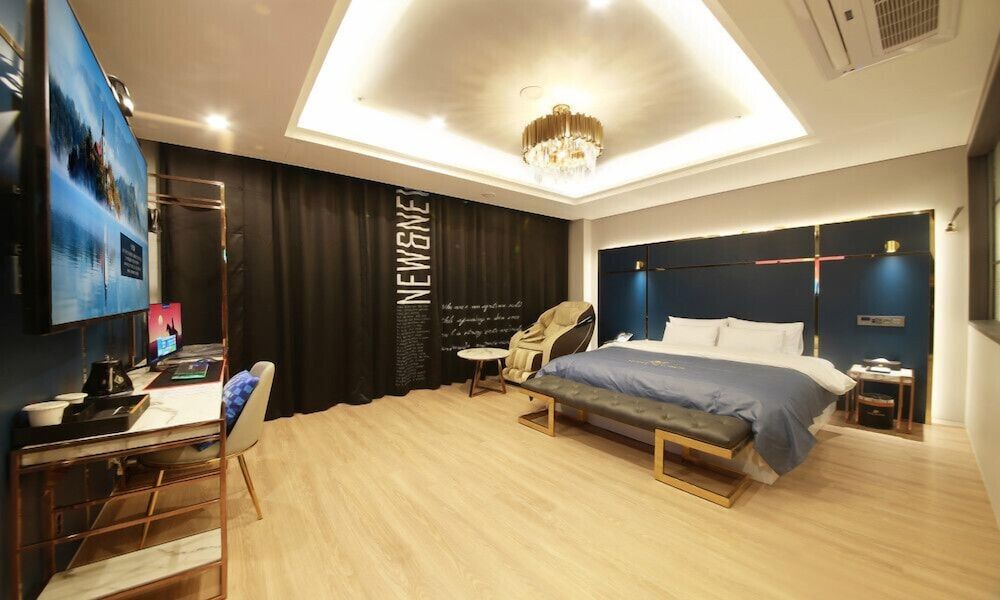 Gimpo Hotel M Tower Deluxe Double Room 9